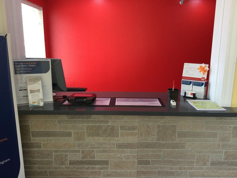 Econo Lodge Линкольн Экстерьер фото